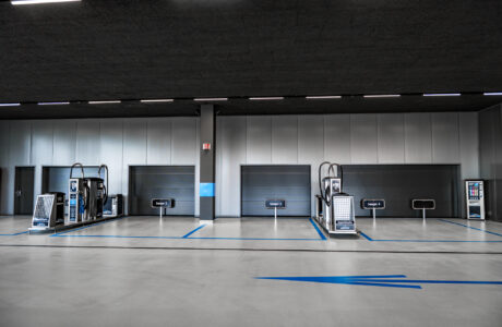 Einzelgaragen und Doppelgaragen in Hallwil mit Fahrzeuglift